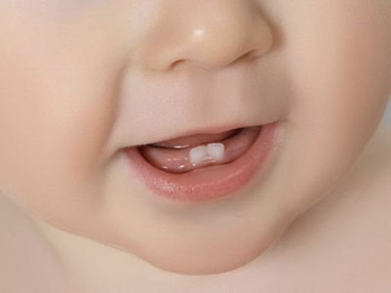 L'apparition des dents de lait de bébé, les conseils de votre ostéopathe